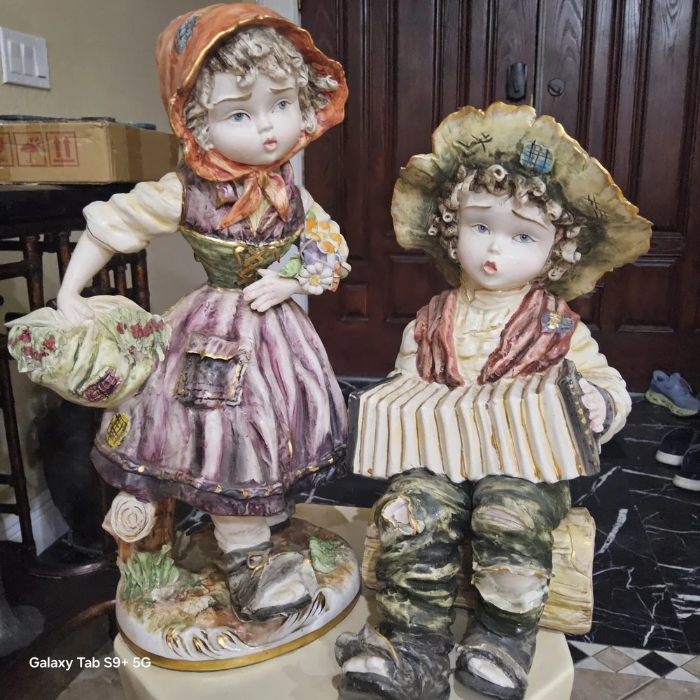 VINTAGE Whimsical Country Children Sculpture - Multicolor - Picture 1 of 4